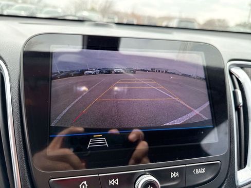 Used 2020 Chevrolet Malibu LT image 25