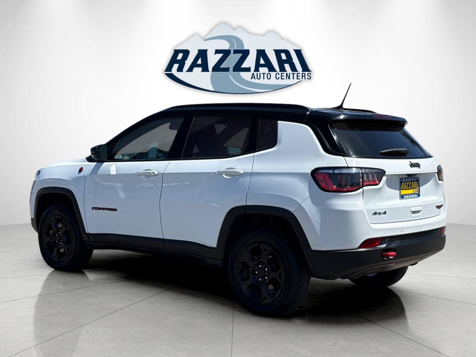 Used 2024 Jeep Compass Trailhawk AWD/4WD image 5