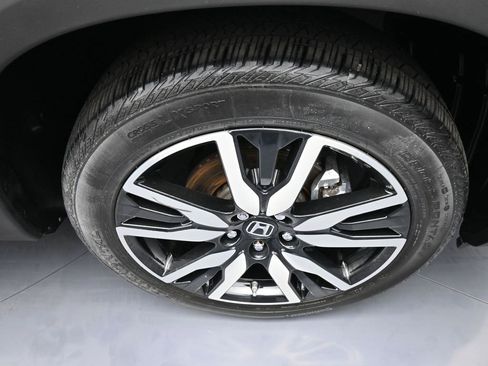 Certified 2022 Honda Pilot Touring image 13