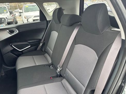 Used 2021 Kia Soul LX image 34