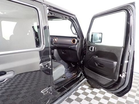 Used 2022 Jeep Gladiator Mojave w/ Cold Weather Group AWD/4WD image 35