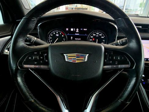Used 2020 Cadillac XT6 Premium Luxury AWD/4WD image 30