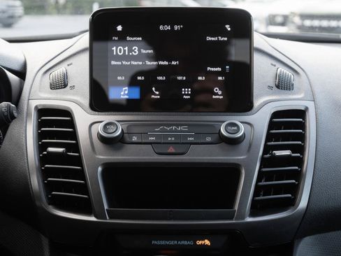 Used 2020 Ford Transit Connect XLT FWD image 3
