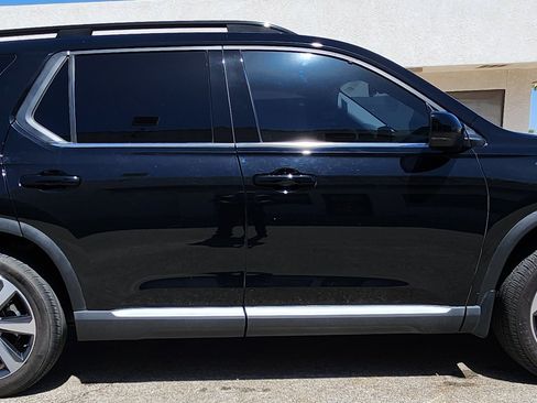 Used 2024 Honda Pilot Touring image 4