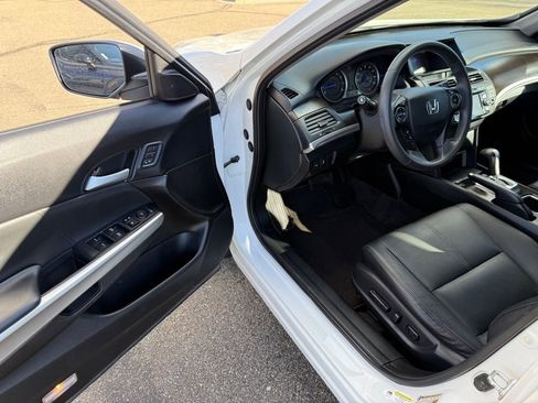 Used 2015 Honda Crosstour EX-L image 11