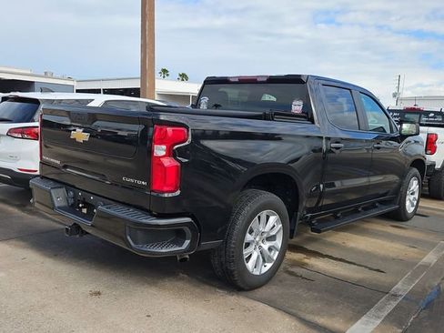 Used 2022 Chevrolet Silverado 1500 Custom w/ LPO, Dark Essentials Package RWD image 4