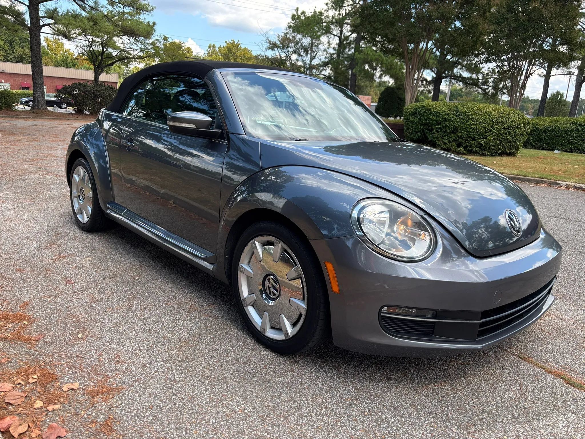 Used 2013 Volkswagen Beetle 2.5 FWD image 8