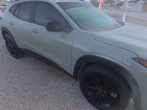 Used 2025 Chevrolet Trax ACTIV w/ Driver Confidence Package image 5