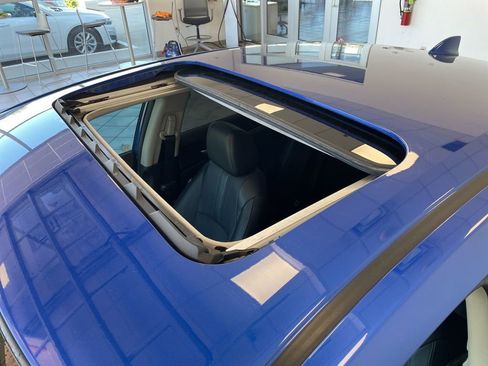 Used 2018 Honda Civic EX-L image 3