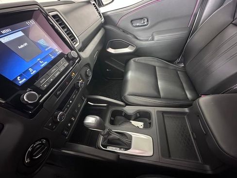 Used 2024 Nissan Frontier SL w/ Technology Package AWD/4WD image 27