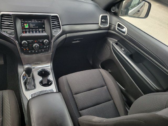 Used 2020 Jeep Grand Cherokee Laredo AWD/4WD image 14