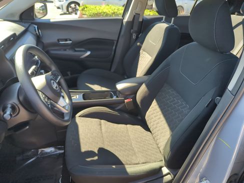 Used 2024 Nissan Kicks SV image 16