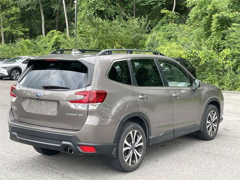 Used 2023 Subaru Forester Limited AWD/4WD image 5