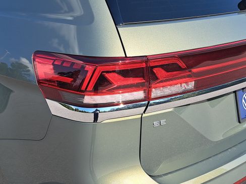 Certified 2026 Volkswagen Atlas SE w/ Panoramic Sunroof Package FWD image 37