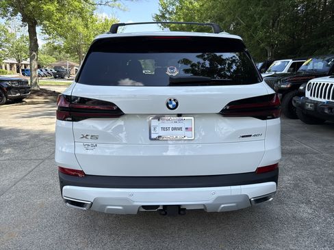 Used 2025 BMW X5 xDrive40i w/ Premium Package AWD/4WD image 6
