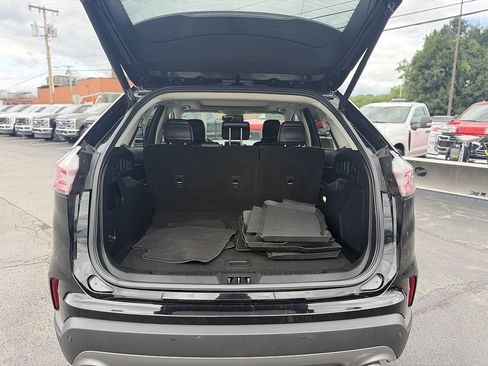Certified 2022 Ford Edge Titanium AWD/4WD image 6