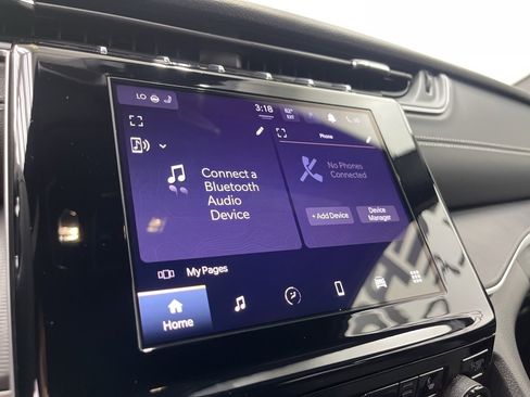 New 2025 Jeep Grand Cherokee Altitude image 15