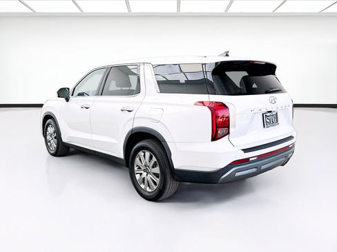 Used 2023 Hyundai Palisade SE FWD image 6