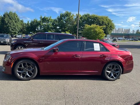 Used 2022 Chrysler 300 S w/ Comfort Group RWD image 4