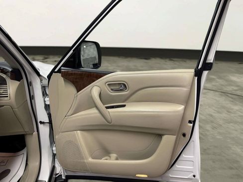 Used 2019 INFINITI QX80 Luxe w/ 22" Wheel Package AWD/4WD image 23