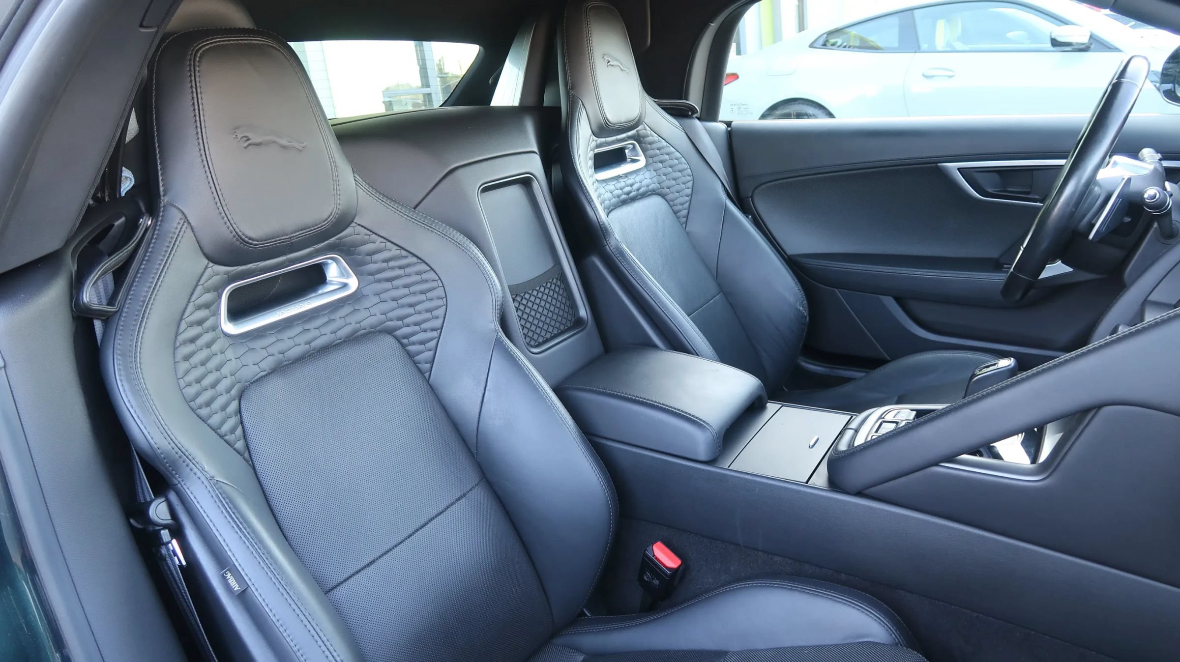 Used 2021 Jaguar F-TYPE R-Dynamic AWD/4WD image 21