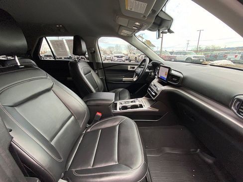 Certified 2023 Ford Explorer XLT w/ Equipment Group 202A image 28