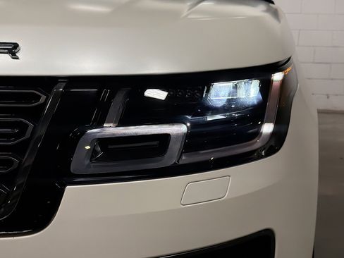 Used 2021 Land Rover Range Rover SV Autobiography Dynamic image 10