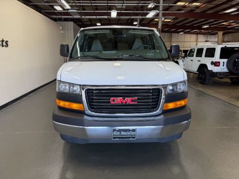 Used 2025 GMC Savana 3500 LT w/ LT Preferred Equipment Group RWD image 7