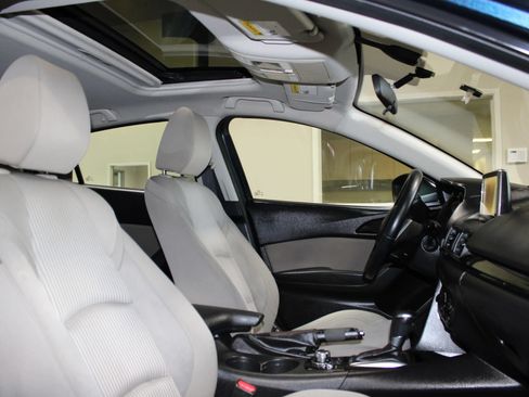 Used 2016 MAZDA MAZDA3 i Touring FWD image 31