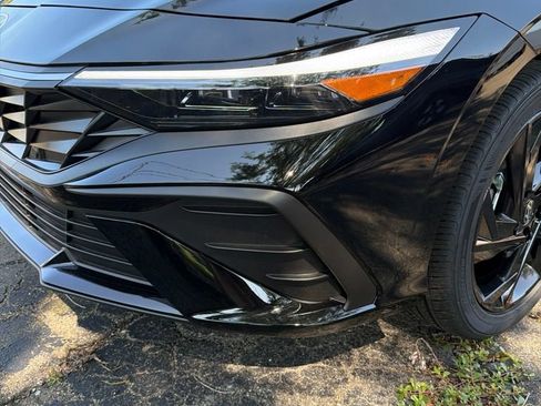 New 2026 Hyundai Elantra SEL Sport FWD image 9