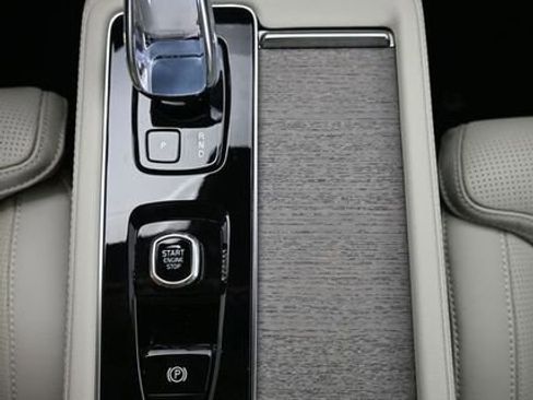 New 2026 Volvo XC90 B6 Ultra w/ Protection Package image 10