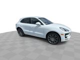 Used 2016 Porsche Macan S image 2