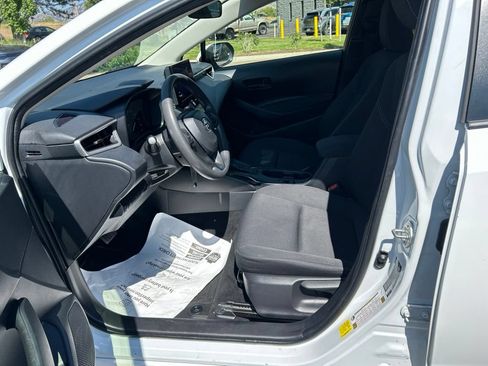 Used 2024 Toyota Corolla LE FWD image 24