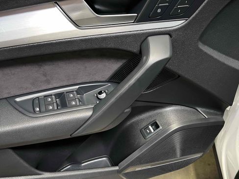 Used 2018 Audi SQ5 Prestige w/ Prestige Package image 74
