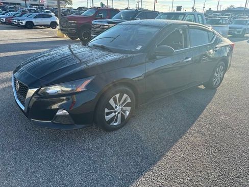 Used 2022 Nissan Altima 2.5 S FWD image 3