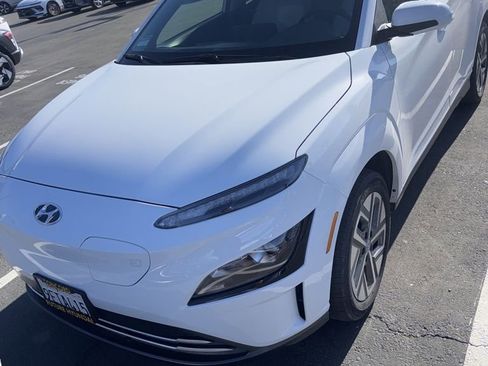 Used 2023 Hyundai Kona SE w/ Cargo Package image 2