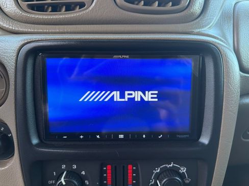 Used 2004 Chevrolet TrailBlazer LS w/ LS Preferred Equipment Group RWD image 20