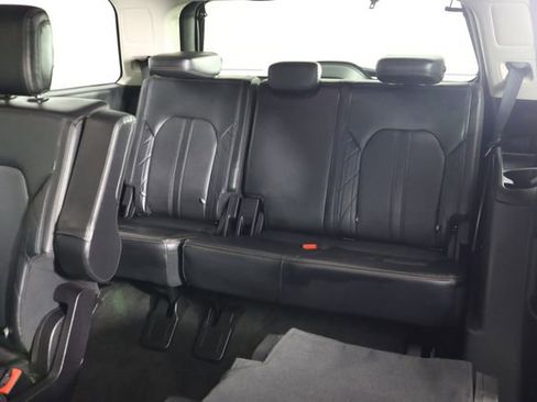 Certified 2020 Ford Expedition Platinum image 32