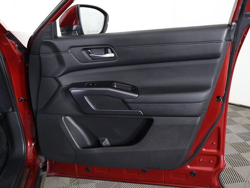 Used 2023 Nissan Pathfinder SL w/ Lighting Package (N92) image 26