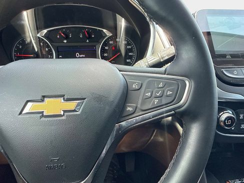 Used 2024 Chevrolet Equinox Premier FWD image 29
