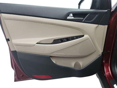 Used 2016 Hyundai Tucson Limited w/ Option Group 03 image 22