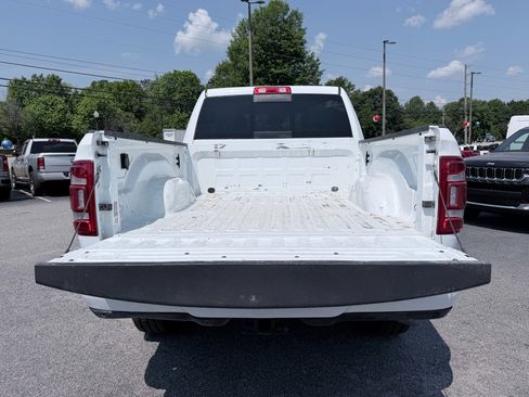 Used 2024 RAM 2500 Laramie w/ Safety Group AWD/4WD image 9