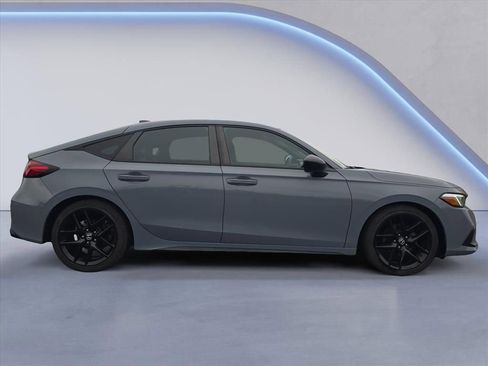 Used 2022 Honda Civic Sport image 6