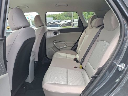 Used 2025 Kia Soul LX FWD image 11