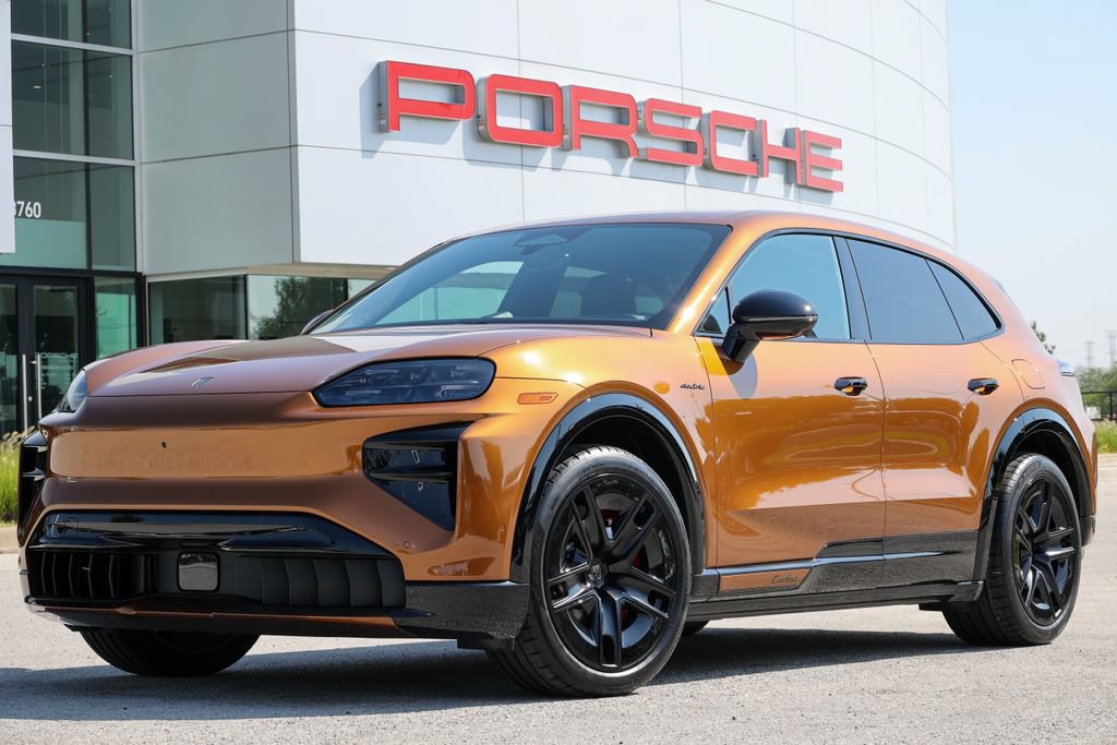 New 2026 Porsche Cayenne Turbo AWD/4WD image 6
