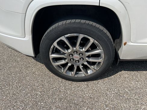 Used 2022 GMC Acadia Denali w/ Denali Ultimate Package AWD/4WD image 6