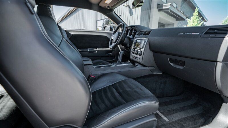 Used 2014 Dodge Challenger SRT8 w/ Harman/Kardon Audio Group RWD image 21