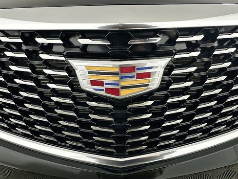 Used 2025 Cadillac XT5 Premium Luxury image 6