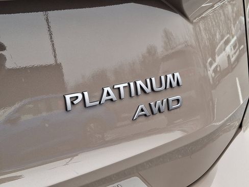 Certified 2024 Nissan Rogue Platinum image 32