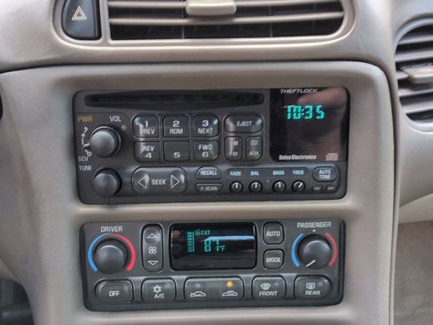 Used 2003 Chevrolet Corvette Convertible w/ Preferred Equipment Group1 RWD image 17